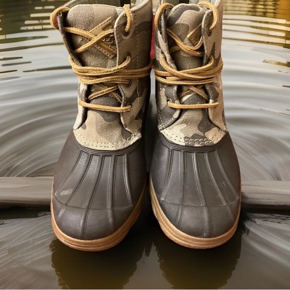 Sperry Camouflage and Brown Duck Rain Boots Sz 6 - Picture 1 of 7